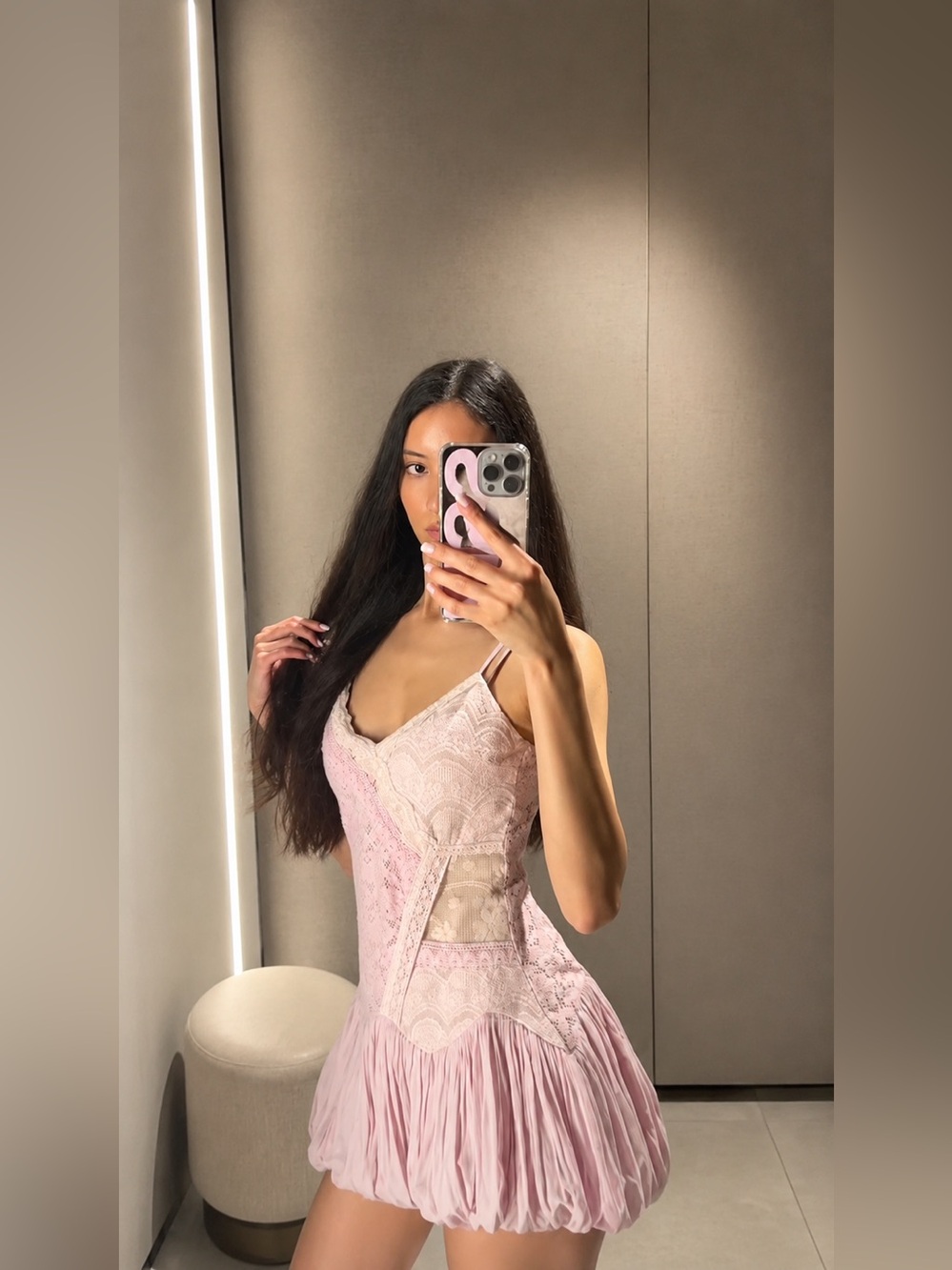 VIRAL Zara LACE BUBBLE HEM MINI DRESS SIZE M
🚨NO DISCOUNT - Picture 4 of 11